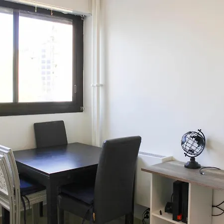 Apartment With Garden Near Paris Creteil