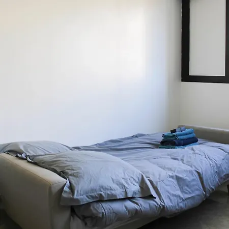 Apartment With Garden Near Paris
